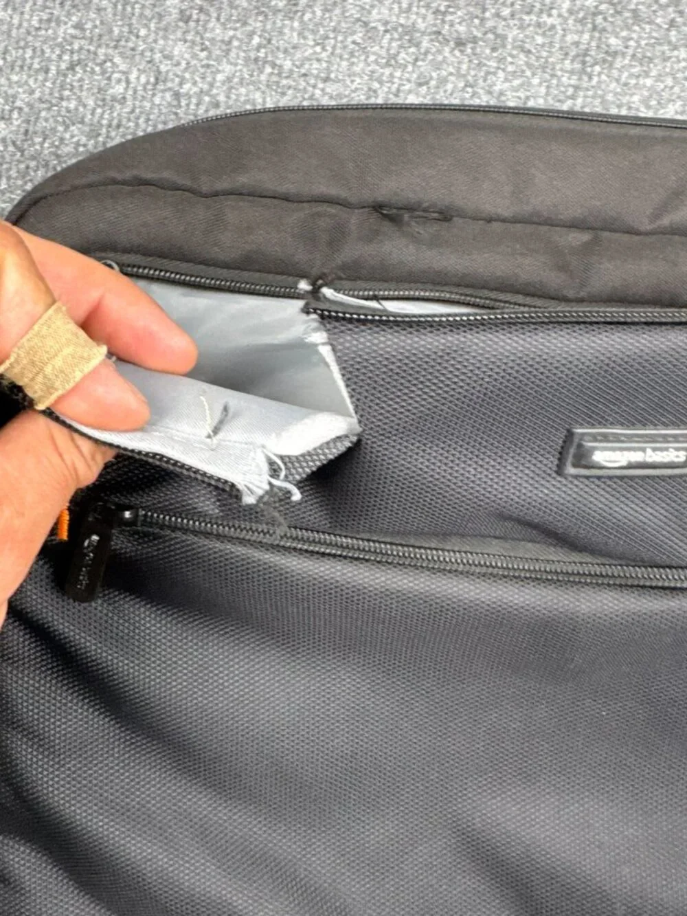 Amazon Basics Unisex Black Laptop Bag Carrying Case Damaged
